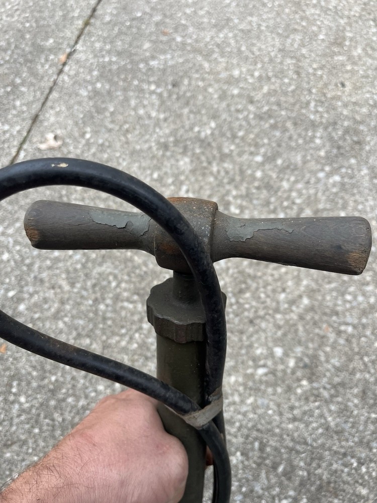 WWII/2 era US Army US and ORD marked tire pump Working