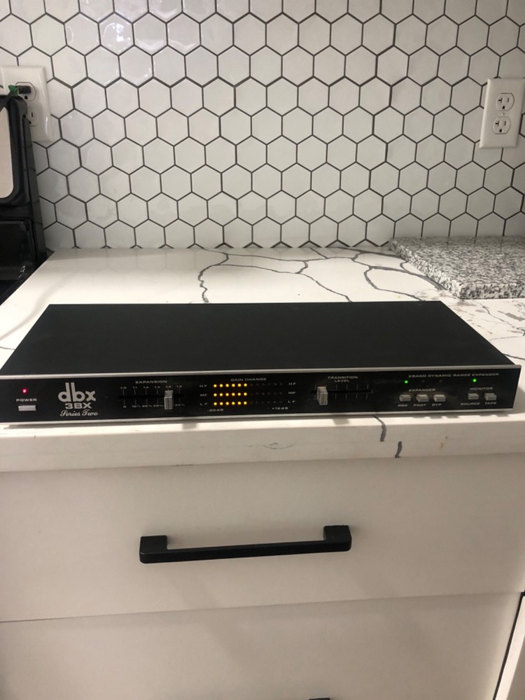 dbx 3BX Series Two 3-Band Dynamic Range Expander (Vintage)