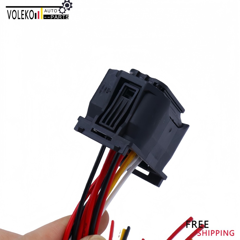 2PCS Headlight Plug For BMW E90 LCI E91 E92 E93 3 Series 61132359991