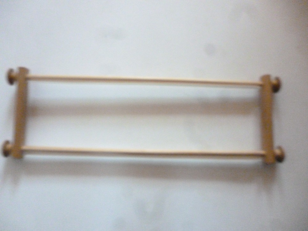 E-Z Stitch Needlework Wood Scroll Frame Rods 20" X 1/2", 6” Extender Bars, Knobs