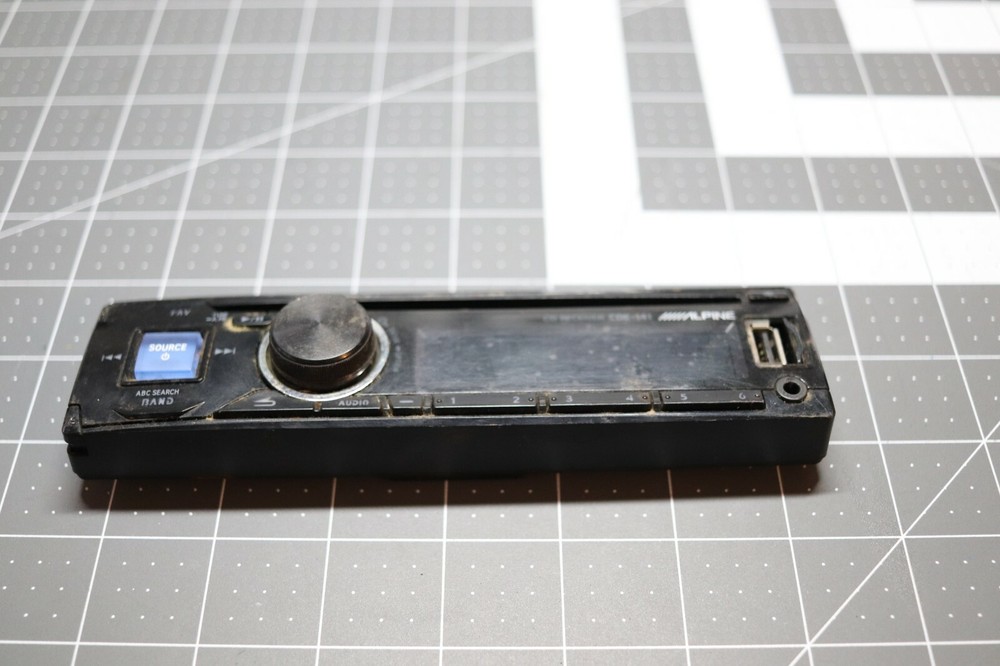 ALPINE CDE-141 FACEPLATE