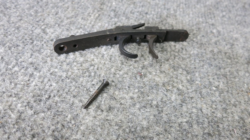 THOMPSON CENTER SENECA BLACK POWDER MUZZLELOADER TRIGGER, VERY GOOD USED