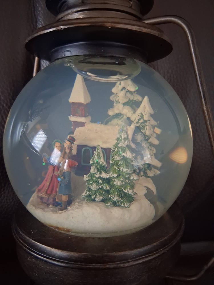 O Holy Night Musical Lightup Globe, 8 Inch