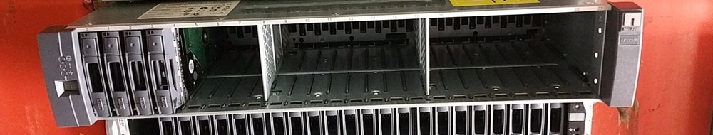 NetApp DS2246 Disk Array Shelf with 4x X422A 600GB 10K SAS, 2x IOM6 Controllers