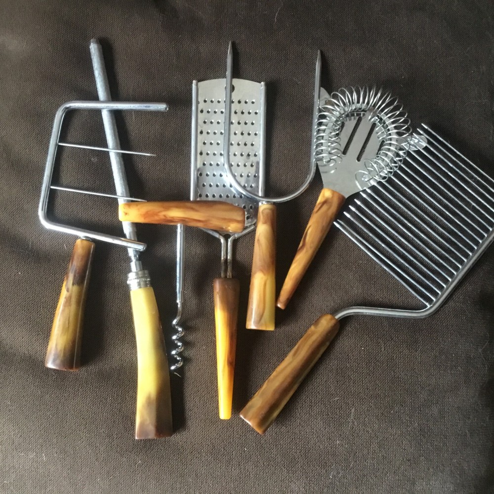 Vintage Bakelite 7 kitchen utensils