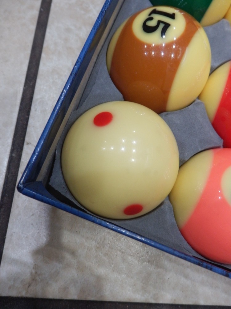 Aramith AR1141 Tournament Pool Balls Set