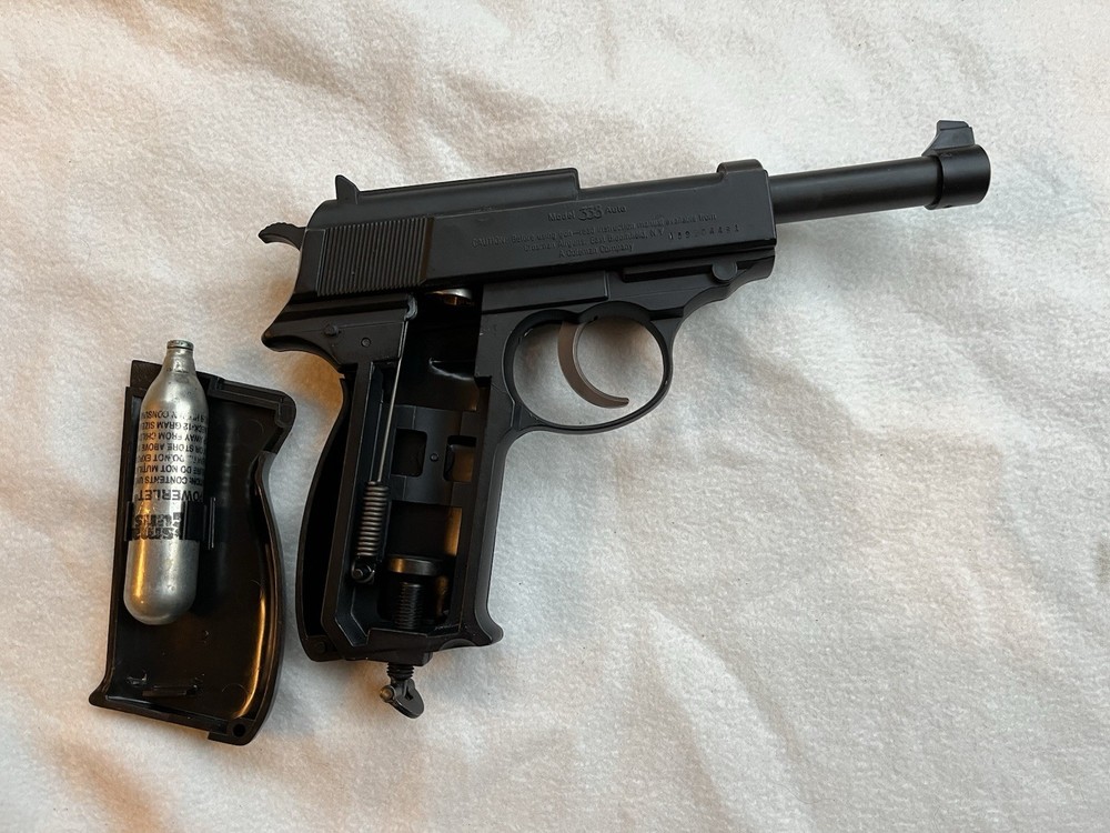 Crosman AirGun 338 Automatic Pistol BB Cal./CO2 Powered