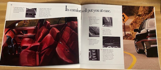 1992 Buick Skylark 10-page Original Car Sales Brochure Catalog