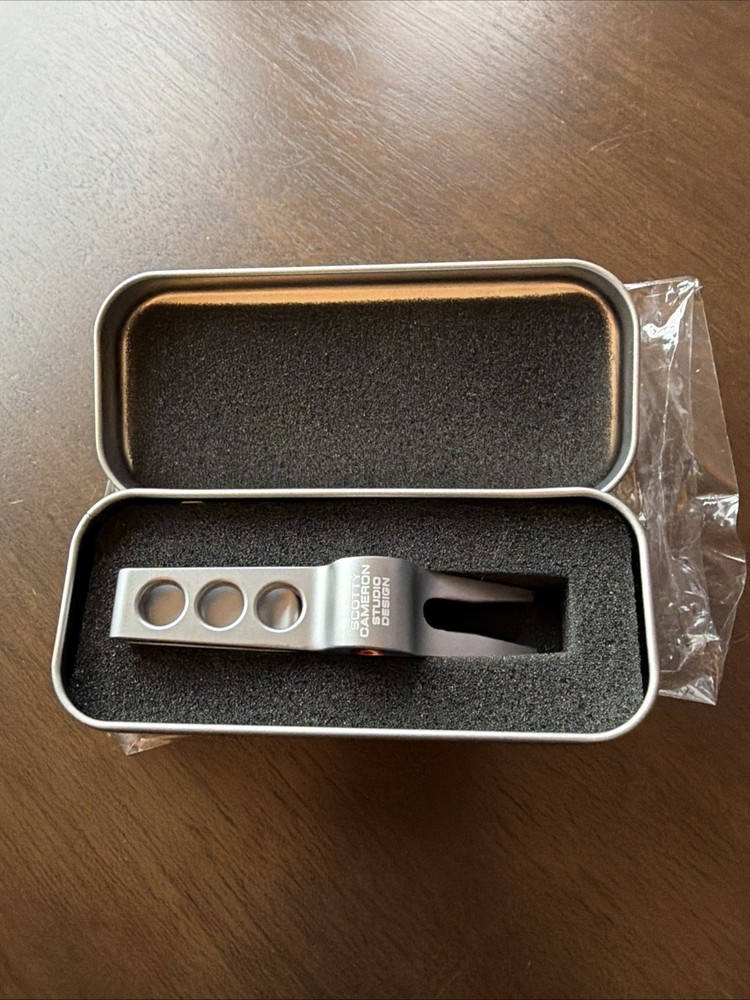 SCOTTY CAMERON Clip Pivot Tool - Holiday - Light Gray