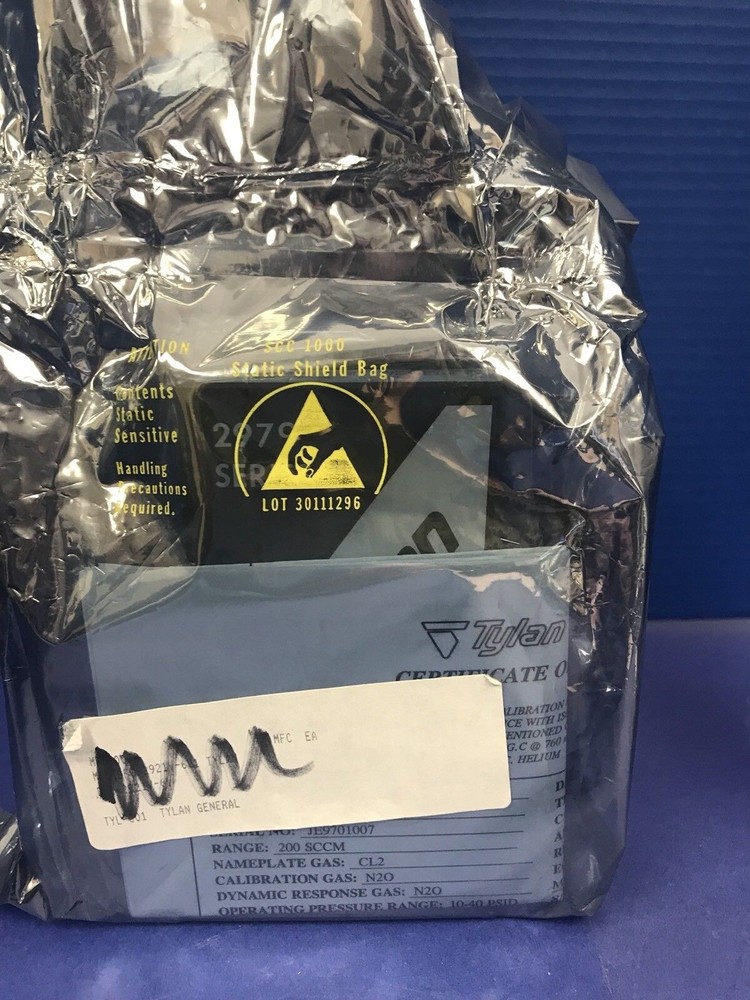 Tylan 2979 MFC Mass Flow Controller  CL2, 200 SCCM, Block Mount, Rfrb