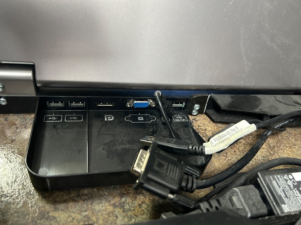 HPE LCD8500 Display/Keyboard Rack mount, KVM Console & Interface switches (Used)