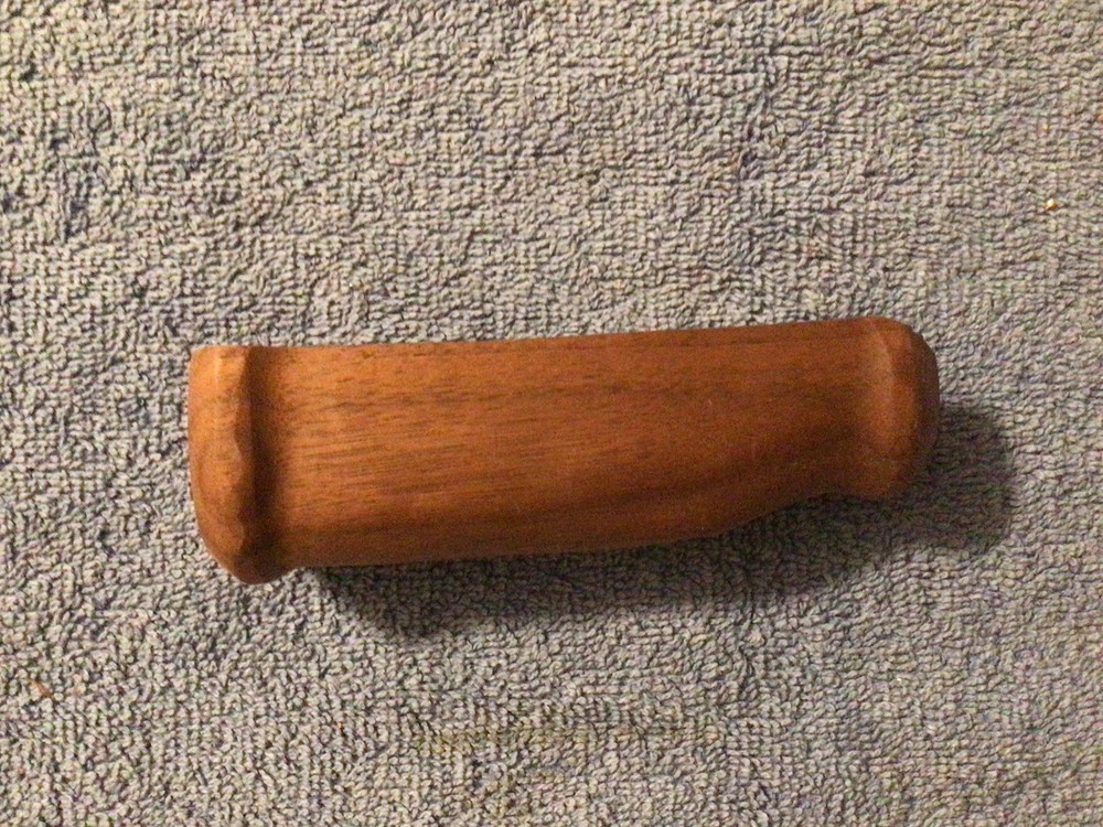 Colt Lightning .22 Deluxe Forend Walnut Repro