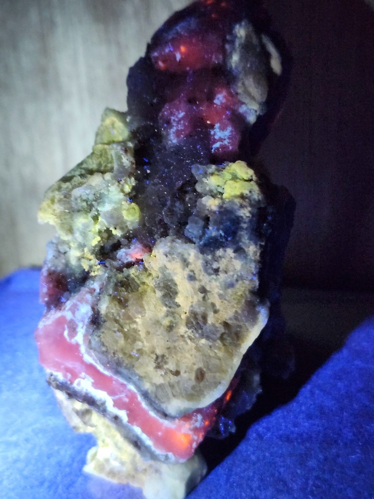 Hackmanite Crystals, Balochistan, Pakistan hack2.13