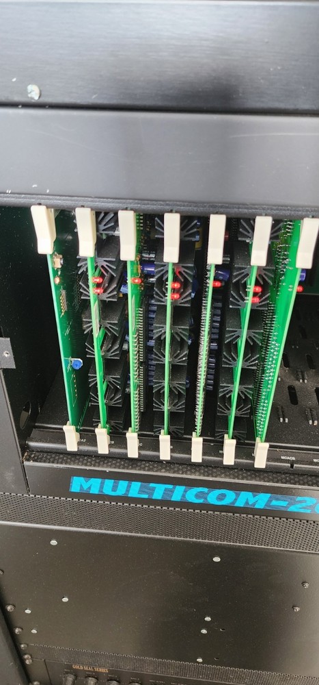 BOGEN MULTICOM-2000 CONTROLLER WITH 7 CARDS POWER SUPPLY ETC READ