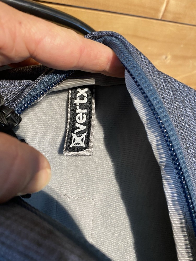 Vertx Commuter 2.0 Sling Backpack blue