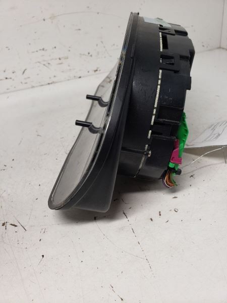 Speedometer Cluster 160 MPH Fits 2002-2003 PASSAT 376841 OEM