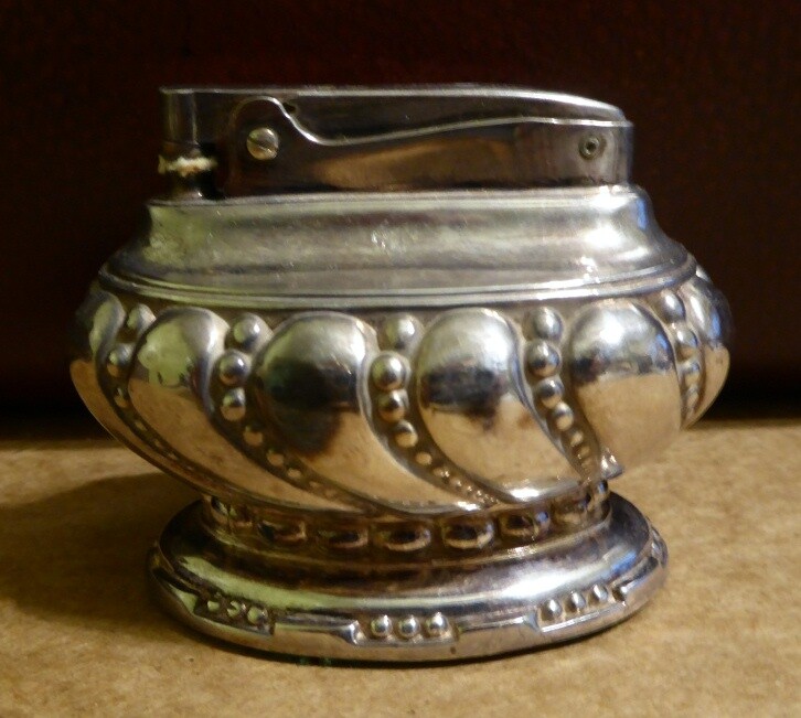 Vintage Ronson Crown Silver Plated Table Lighter
