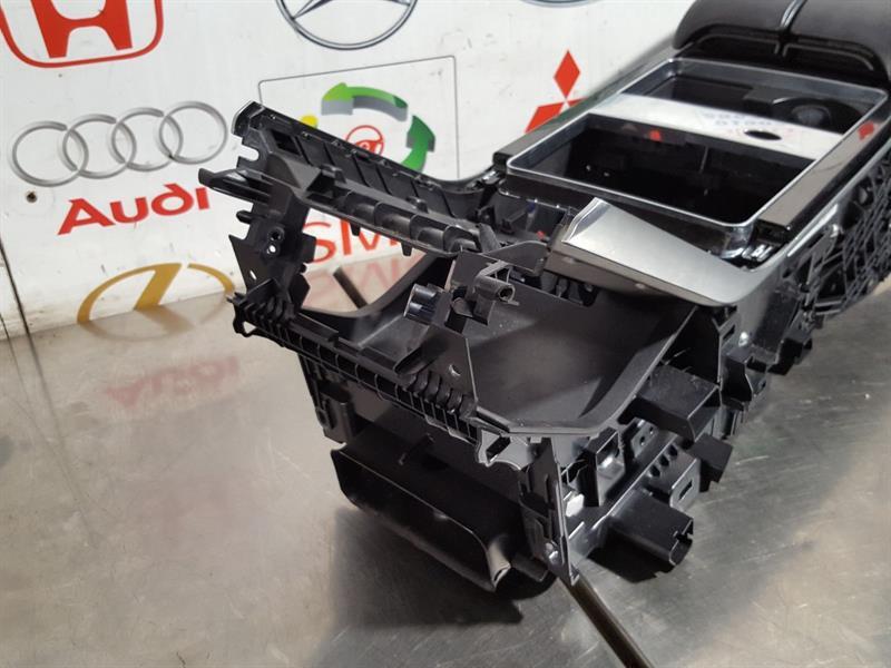 RANGE ROVER VELAR L560 CENTRE CONSOLE