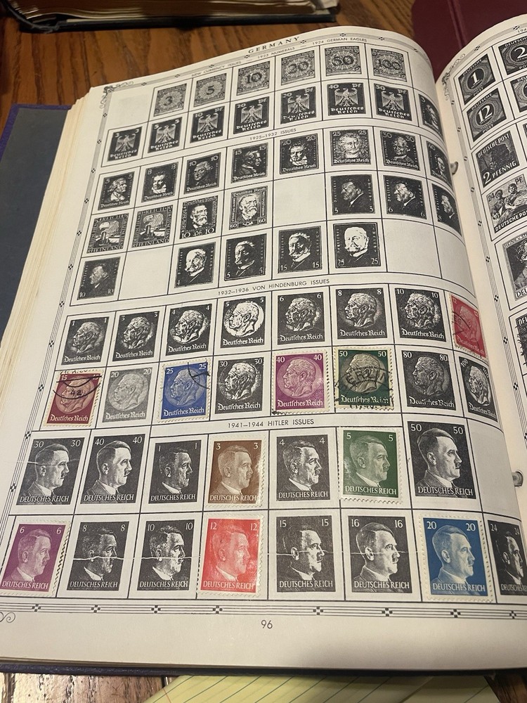 The Premier World Stamp Album 1922 -1 962 Grossman Germany Hitler 875+ Stamps