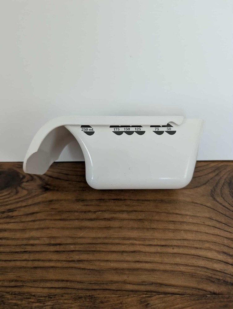 PAMPERED CHEF Adjustable Sliding Measuring Cup & Handheld Rocking Serrated...