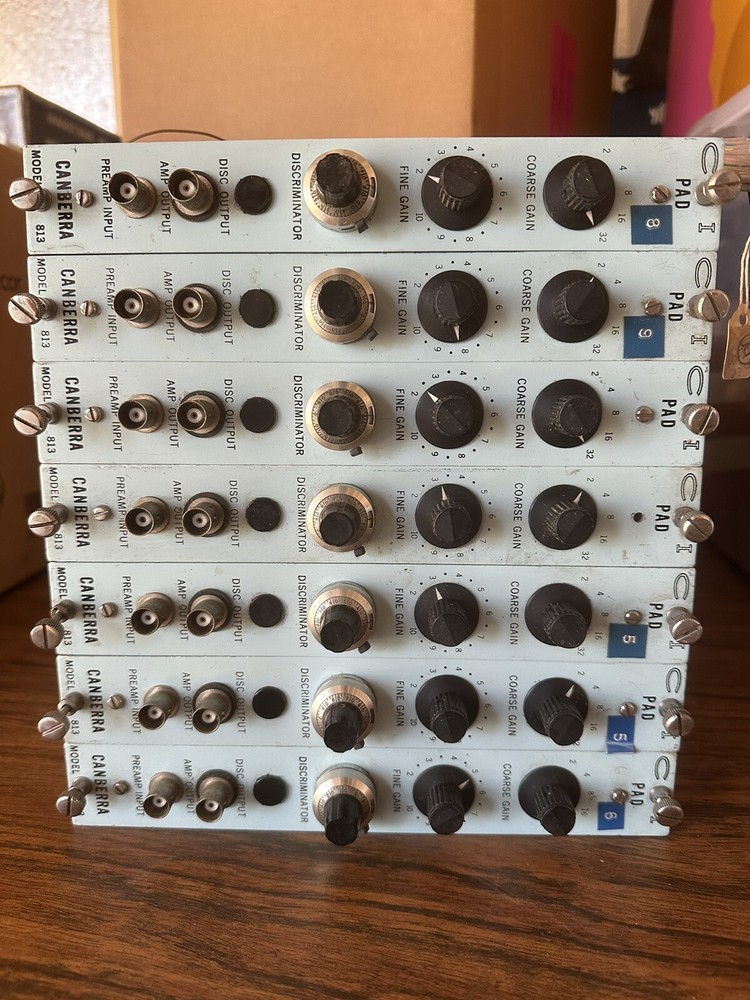 Canberra Model 813 amplifier/discriminator modules