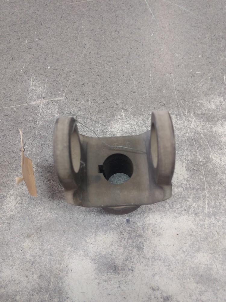 W800-1214 PTO YOKE