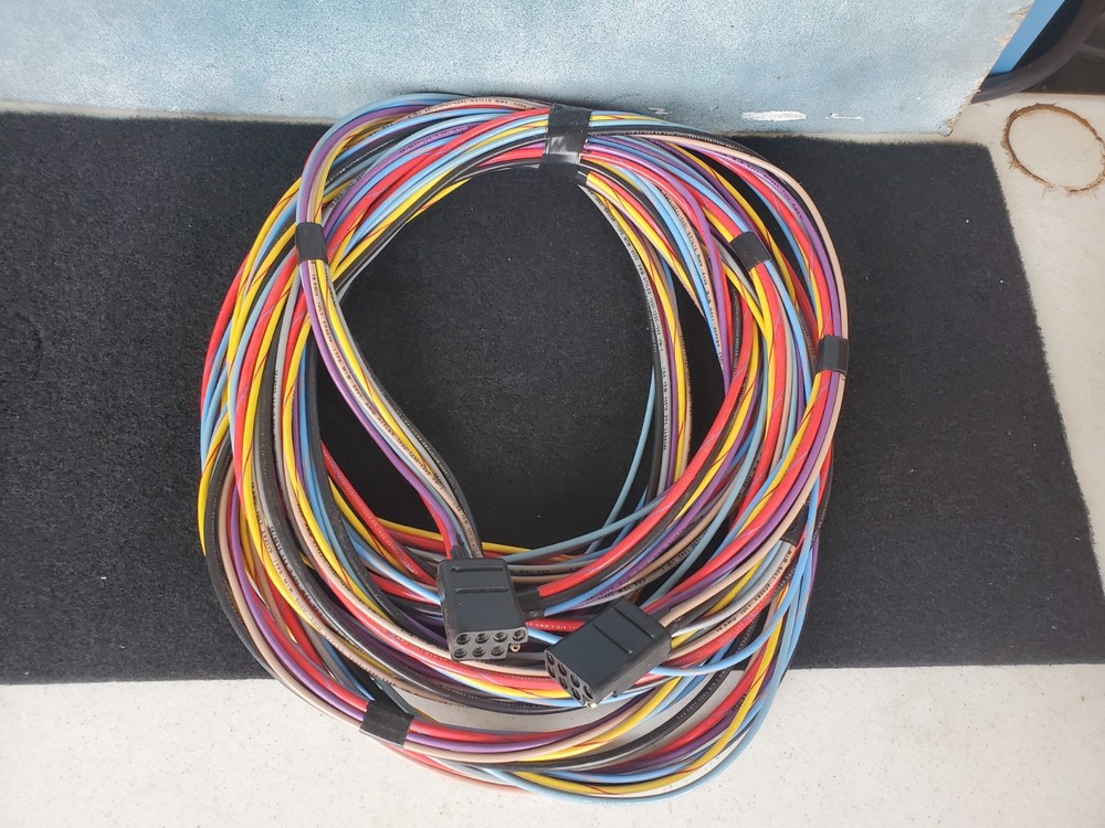 Crusader Wire Harness Extension 25 Feet Color Coded 8 Pin Rectangular 97481