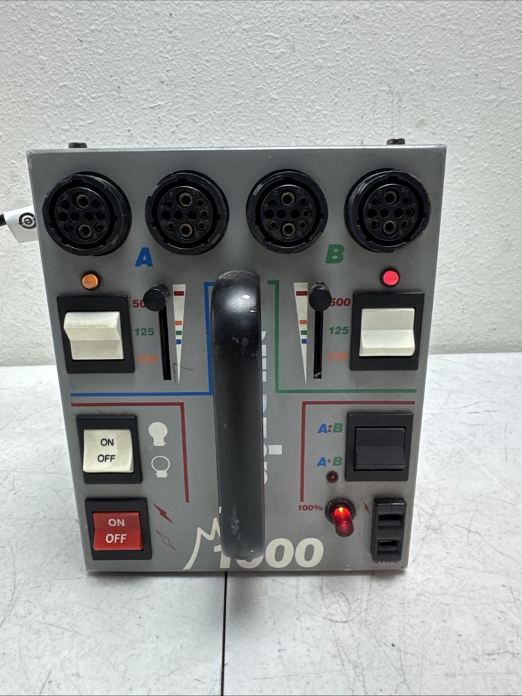 Dynalite M1000x Power Pack Strobe / Flash