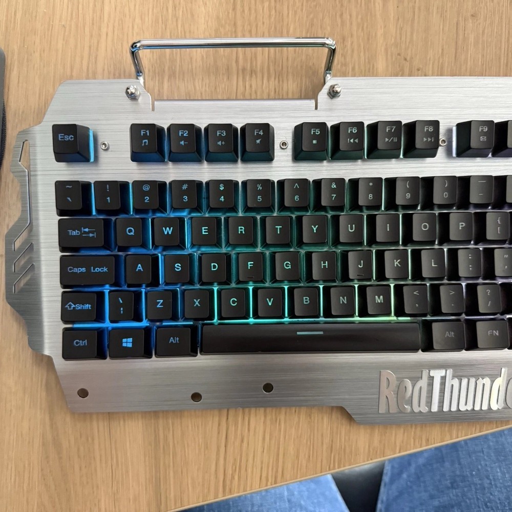 RedThunder K-900 Wired Semi-Mechanical Version Gaming Keyboard Metal Frame Win