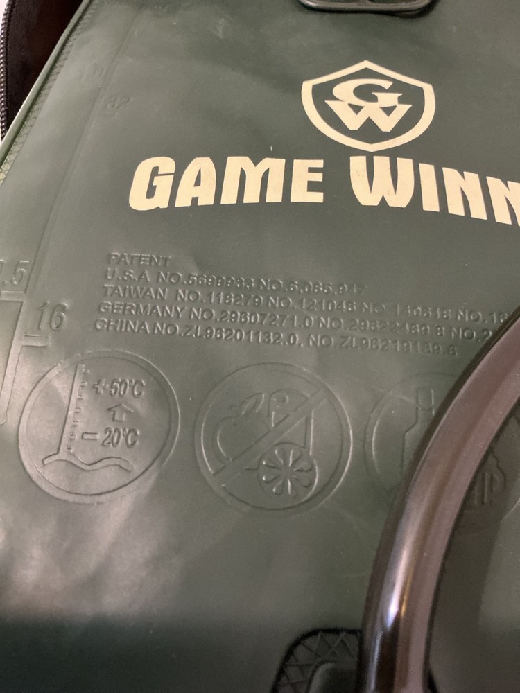 Game Winner camo hiking backpack, small, with 1L hydration pack