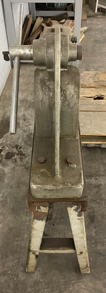 PHASE TWO ARBOR PRESS 260-102 2 TONS RAM HEIGHT 14"