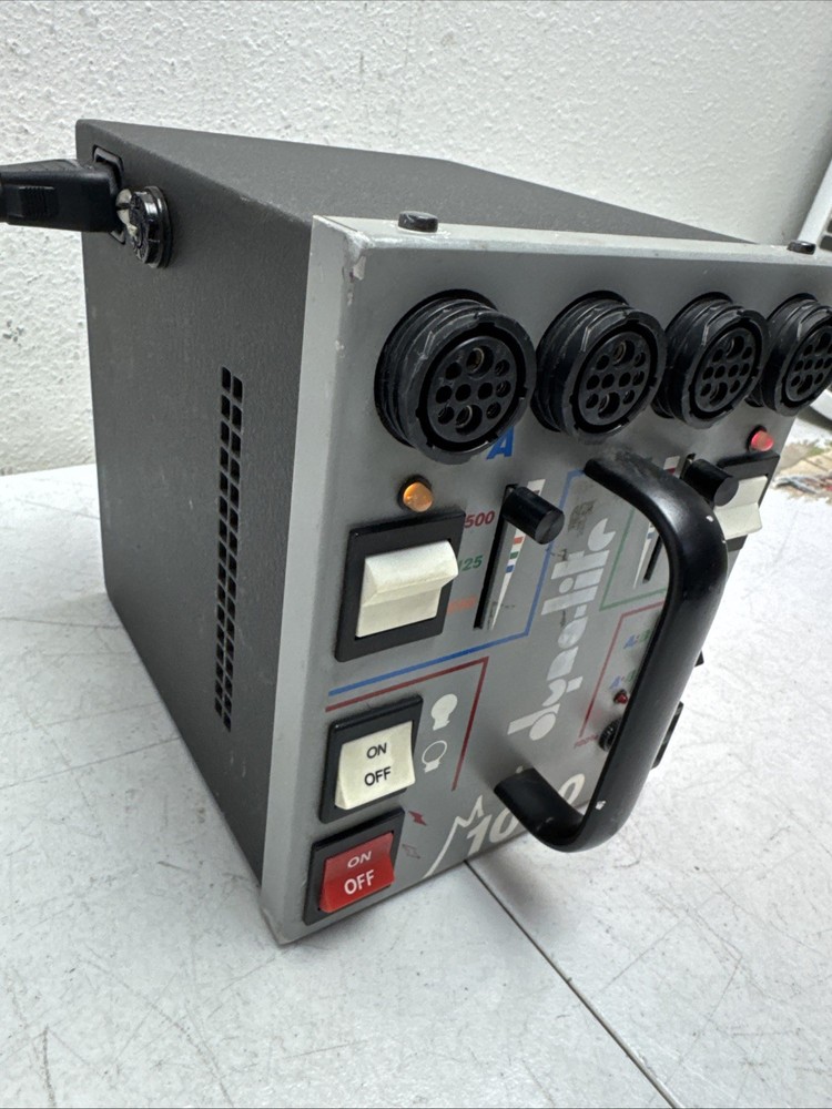 Dynalite M1000x Power Pack Strobe / Flash
