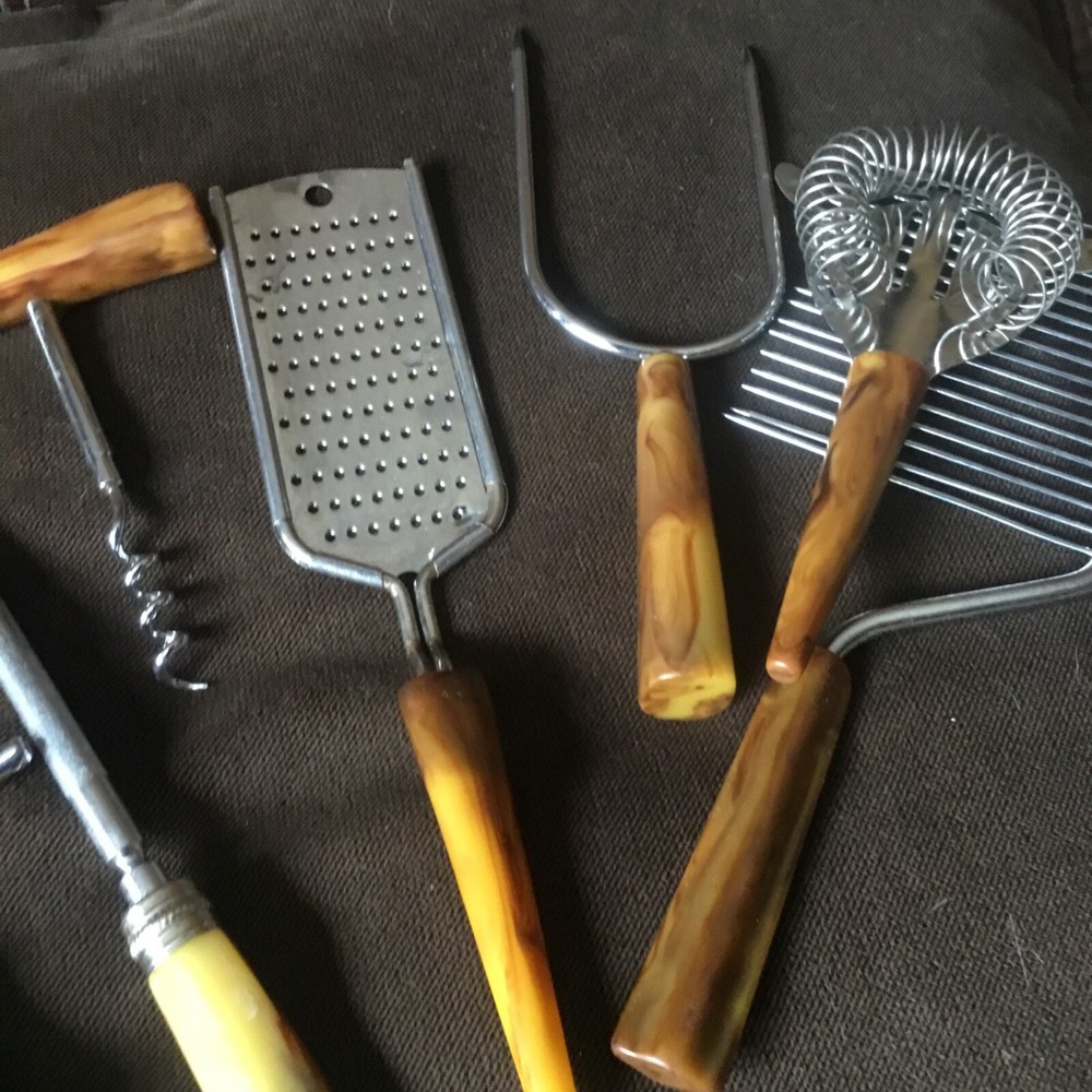 Vintage Bakelite 7 kitchen utensils