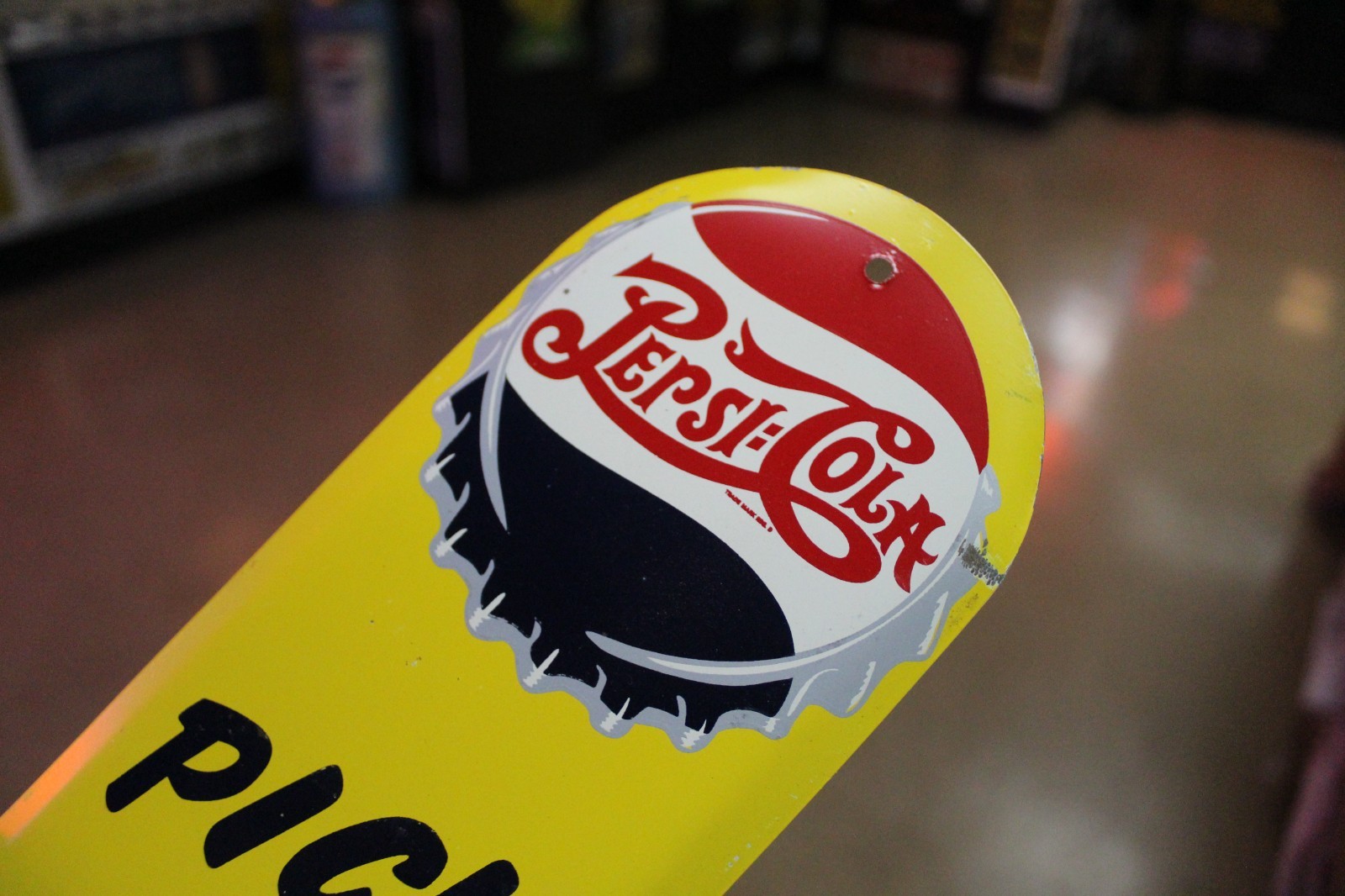 RARE 1950s PICK A PEPSI COLA STAMPED PAINTED METAL DOOR SIGN BOTTLE CAP DOUBLE