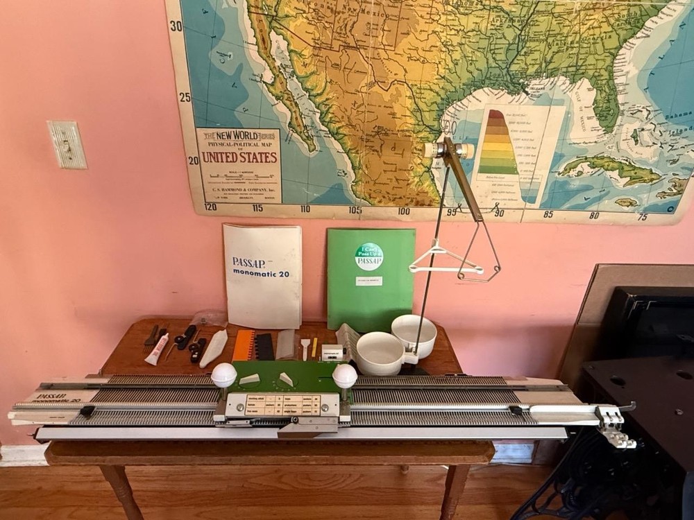 Rare Passap Monomatic 20 Knitting Machine Single Bed in Original Box