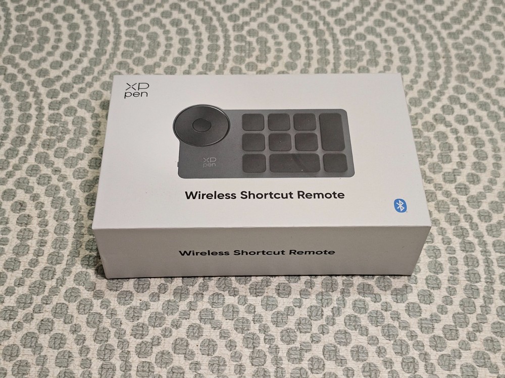 XPPen ACK05 Wireless Shortcut Remote - Digital Drawing Tool - Barely Used