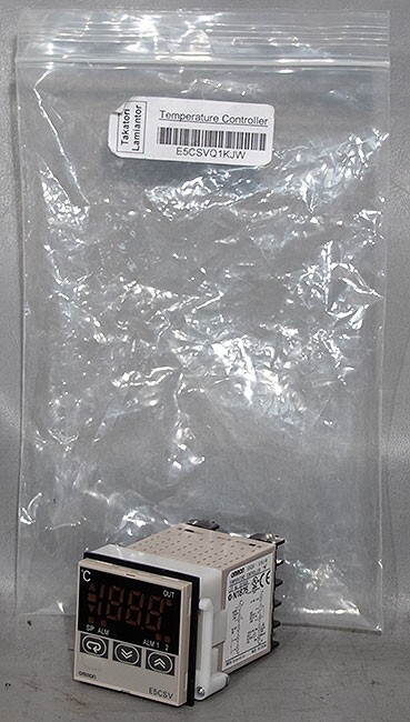 NEW Omron E5CSV-Q1KJ-W Temperature Controller