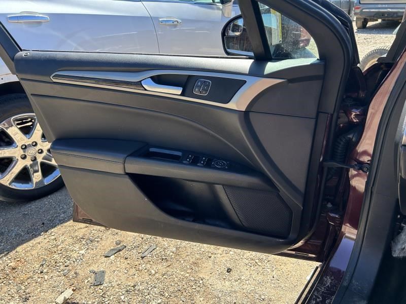 FUSION 2013 High Mounted Stop Light 104572282