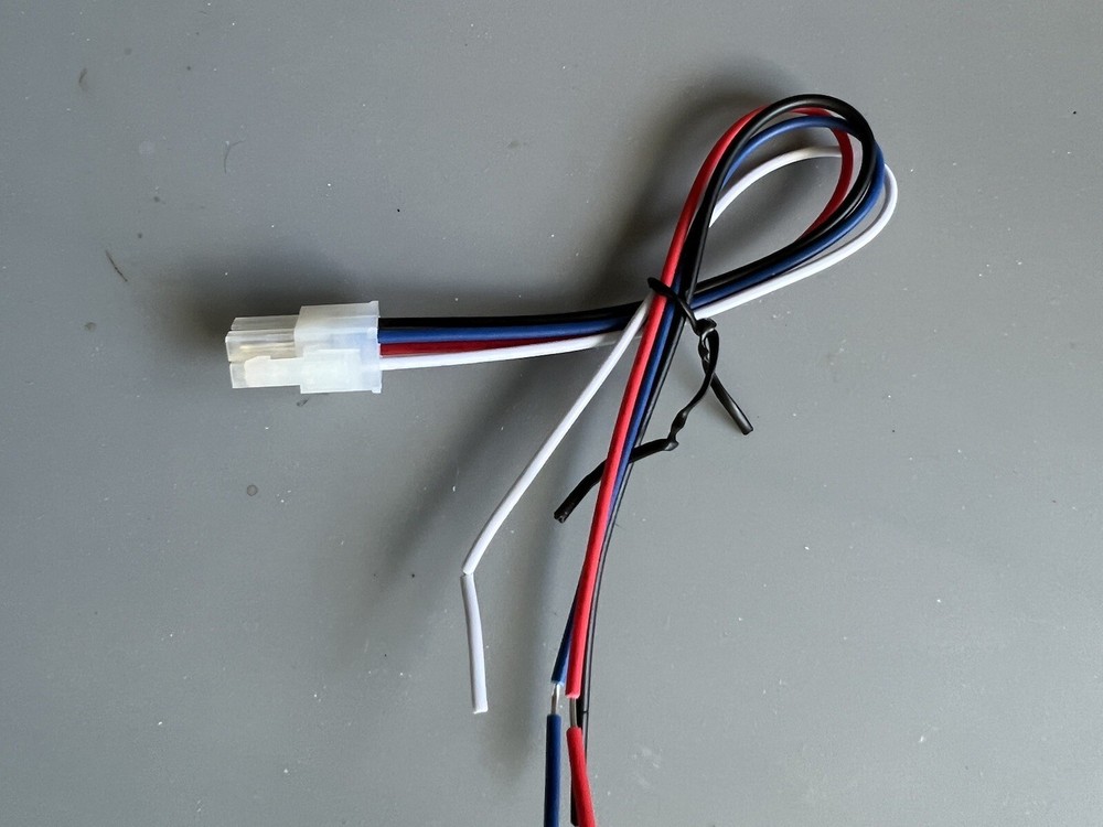 DS18 Equalize EQX7 4 Pin Power Plug