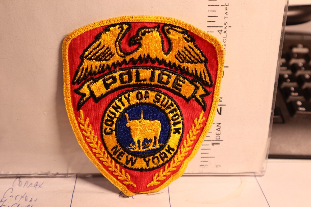 police patch  SUFFOLK COUNTY POLICE NEW YORK SOLID BULL