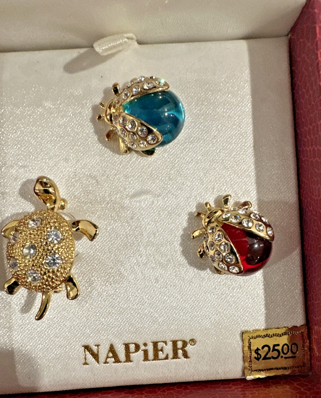 LOT Animals, Insect, person, Brooches, Hair claps 18 pc AAi,Avon, AK, Napier