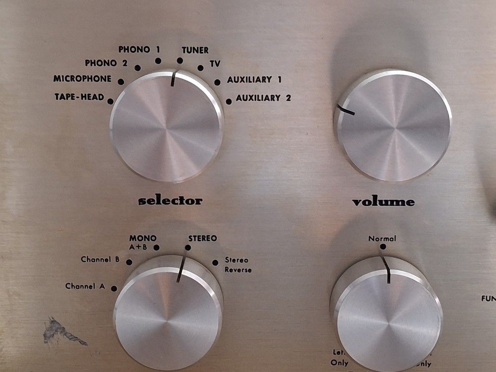 Vintage MARANTZ Model 7T Pre Amplifier Stereo Console Solid State Silver WORKS