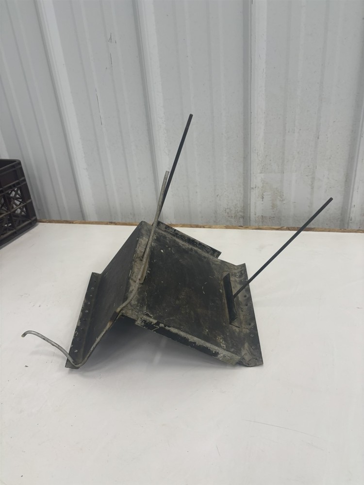 Luscombe Model 8 Battery Box Platform Mount Base Bracket 581084