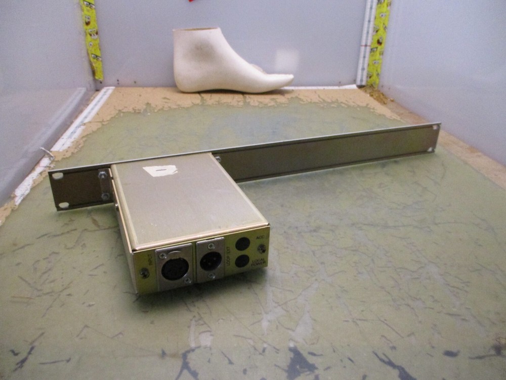 RTS Telex TW Intercom System User Station RM 300 (#1)[4*Q-8]