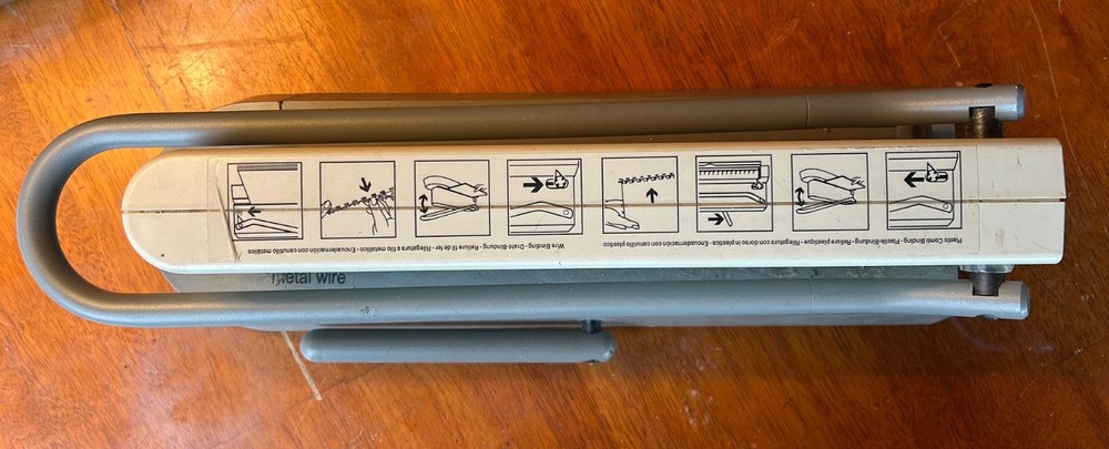 Binder -  wire & plastic