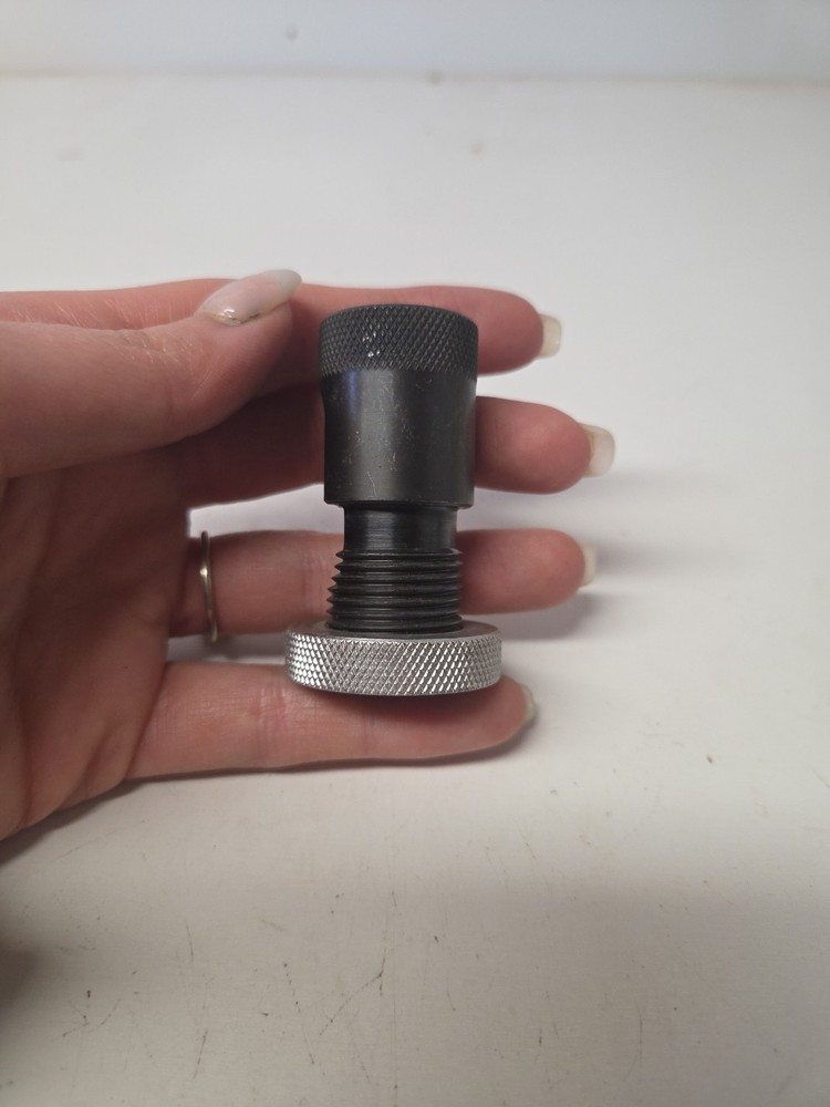 (1) K&M Precision Expand Mandrel Window Riser (See Desc!)