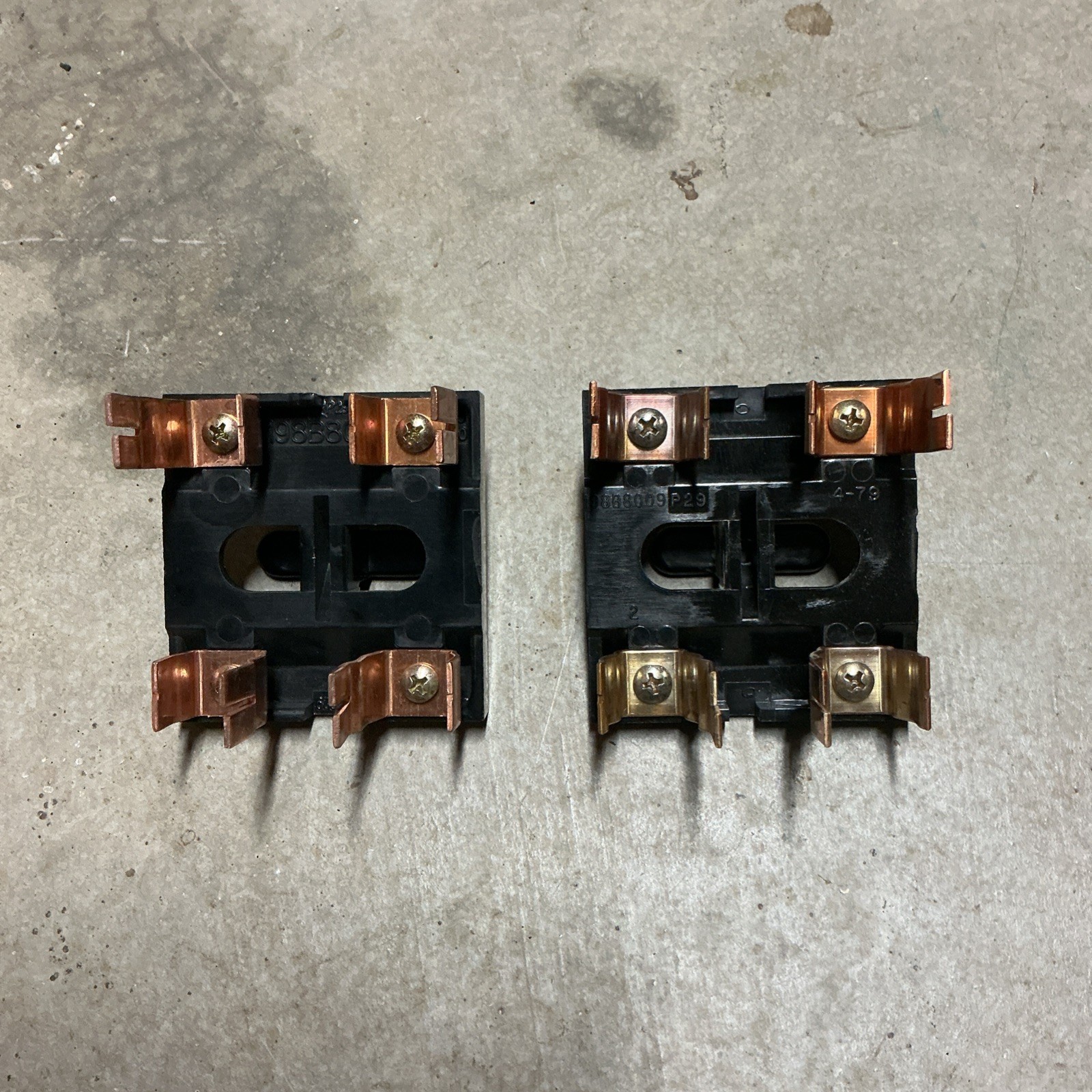 Square D 60 Amp Pull Out Fuse Holder Used M-224075