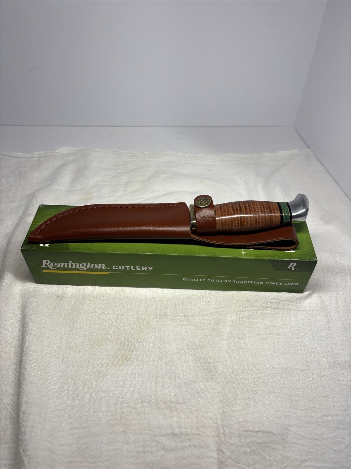 Remington Hunting Knife Fixed Blade Stacked Leather Handle Leather Sheath R15722