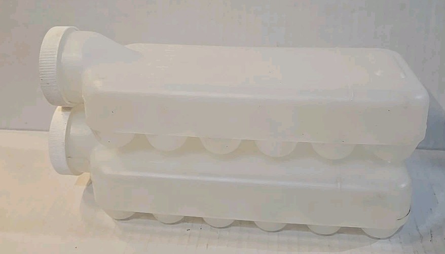 2 Vintage White Ice Cube Trays Tray With Lid Closeable Cooler Stackable