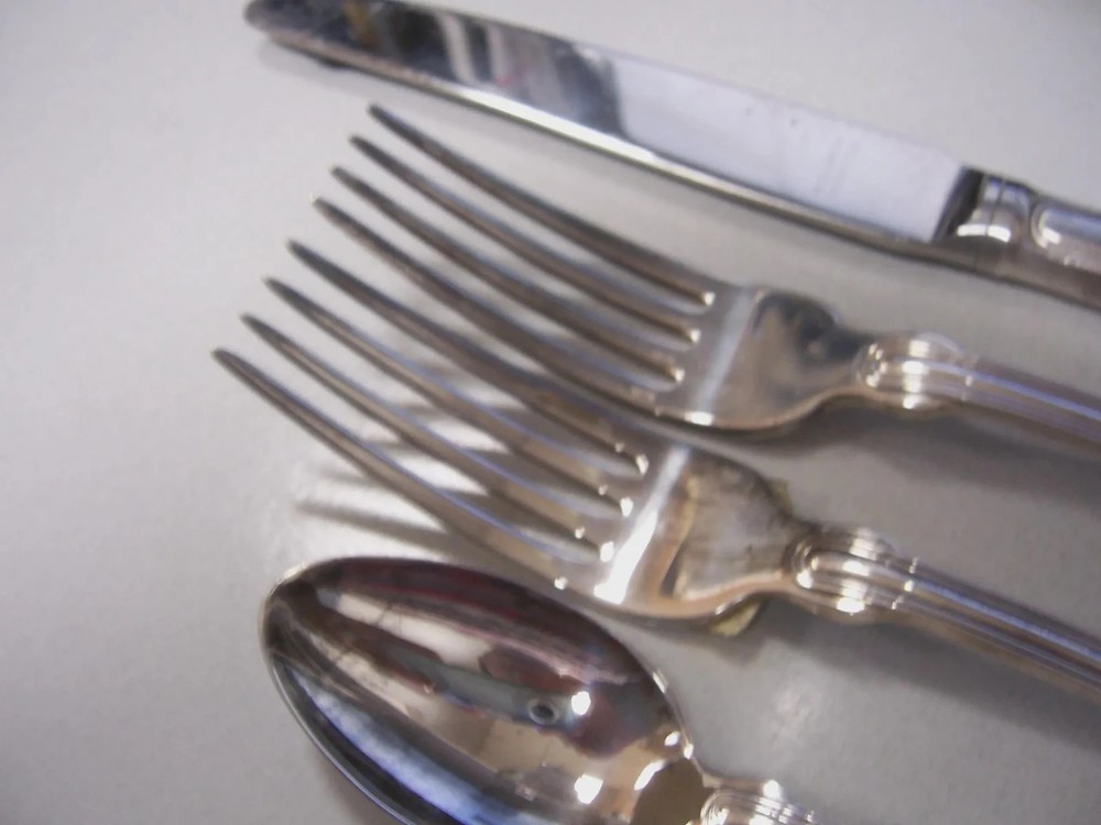 Fiddle (Silverplate) by REED & BARTON 2 Fork s, Knife and Teaspoon